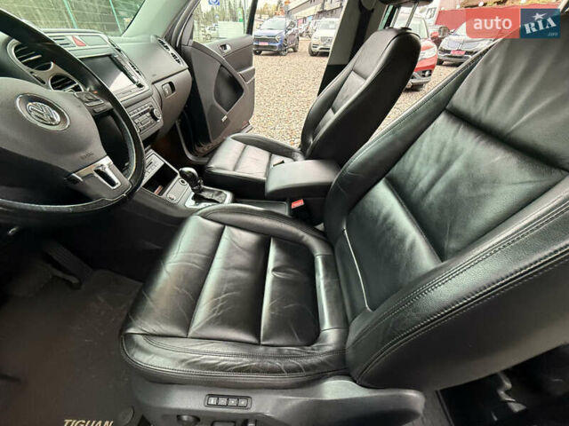 Чорний Фольксваген Тігуан, об'ємом двигуна 2 л та пробігом 238 тис. км за 10599 $, фото 41 на Automoto.ua