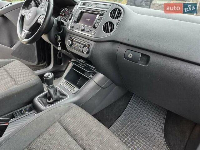 Чорний Фольксваген Тігуан, об'ємом двигуна 1.39 л та пробігом 253 тис. км за 11500 $, фото 34 на Automoto.ua