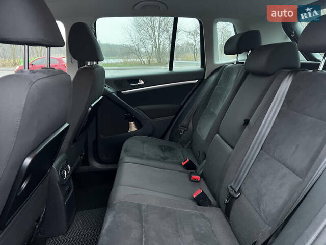 Черный Фольксваген Тигуан, объемом двигателя 1.98 л и пробегом 169 тыс. км за 12000 $, фото 11 на Automoto.ua