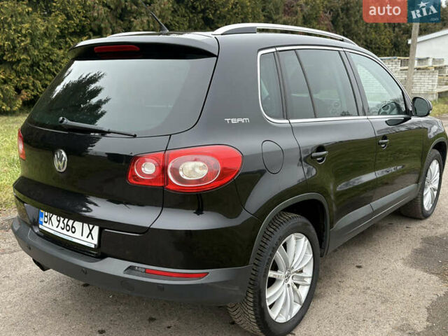 Черный Фольксваген Тигуан, объемом двигателя 1.39 л и пробегом 213 тыс. км за 9399 $, фото 6 на Automoto.ua