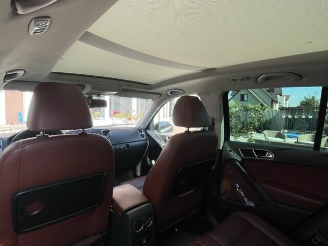 Чорний Фольксваген Тігуан, об'ємом двигуна 2 л та пробігом 230 тис. км за 13000 $, фото 12 на Automoto.ua