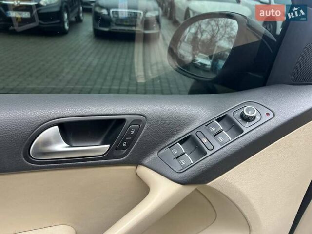 Чорний Фольксваген Тігуан, об'ємом двигуна 1.97 л та пробігом 336 тис. км за 14100 $, фото 24 на Automoto.ua