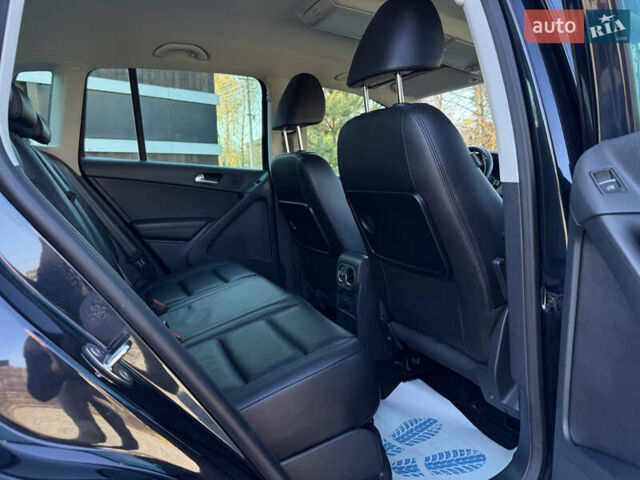 Чорний Фольксваген Тігуан, об'ємом двигуна 2 л та пробігом 257 тис. км за 12800 $, фото 21 на Automoto.ua
