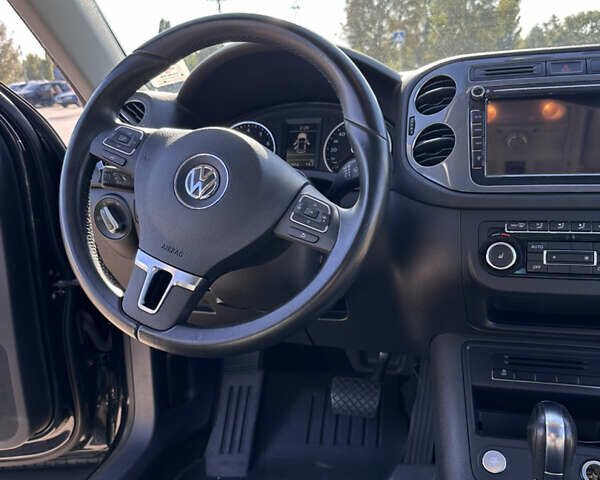 Черный Фольксваген Тигуан, объемом двигателя 1.98 л и пробегом 123 тыс. км за 14800 $, фото 23 на Automoto.ua