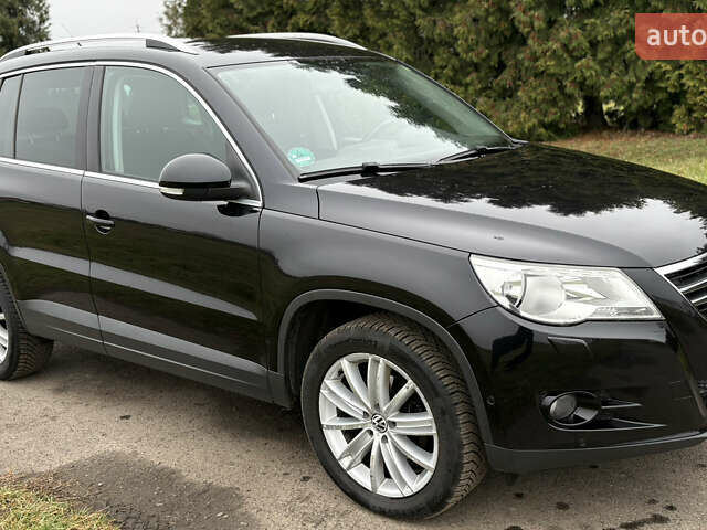 Черный Фольксваген Тигуан, объемом двигателя 1.39 л и пробегом 213 тыс. км за 9399 $, фото 10 на Automoto.ua