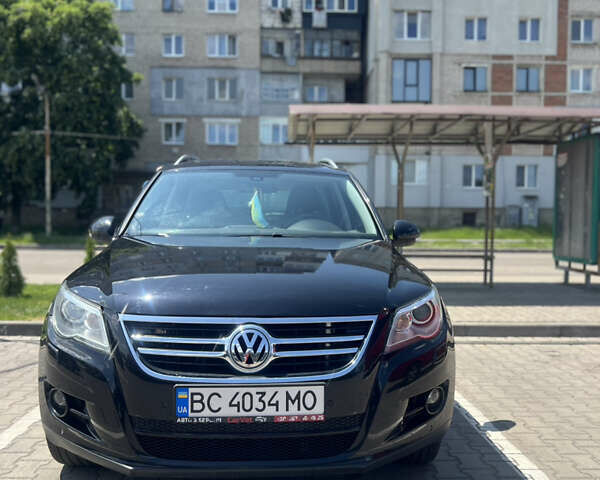 Чорний Фольксваген Тігуан, об'ємом двигуна 1.97 л та пробігом 386 тис. км за 10500 $, фото 2 на Automoto.ua
