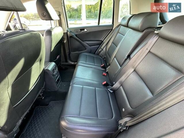 Черный Фольксваген Тигуан, объемом двигателя 2 л и пробегом 237 тыс. км за 10100 $, фото 11 на Automoto.ua