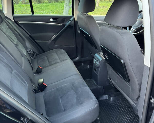 Черный Фольксваген Тигуан, объемом двигателя 1.97 л и пробегом 182 тыс. км за 14000 $, фото 7 на Automoto.ua