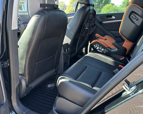 Черный Фольксваген Тигуан, объемом двигателя 1.98 л и пробегом 123 тыс. км за 14800 $, фото 14 на Automoto.ua