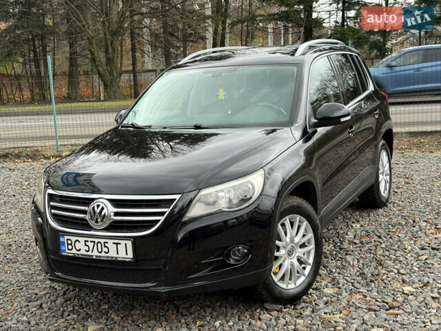 Чорний Фольксваген Тігуан, об'ємом двигуна 2 л та пробігом 238 тис. км за 10599 $, фото 6 на Automoto.ua