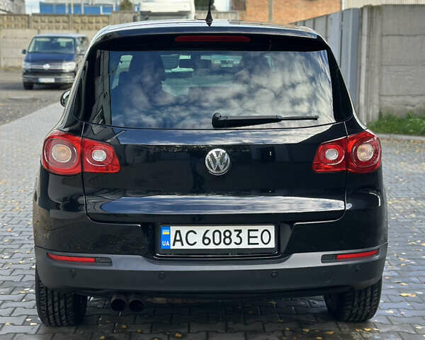 Черный Фольксваген Тигуан, объемом двигателя 1.98 л и пробегом 210 тыс. км за 12000 $, фото 6 на Automoto.ua