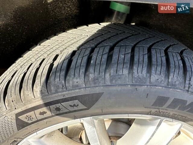 Черный Фольксваген Тигуан, объемом двигателя 2 л и пробегом 237 тыс. км за 10100 $, фото 4 на Automoto.ua