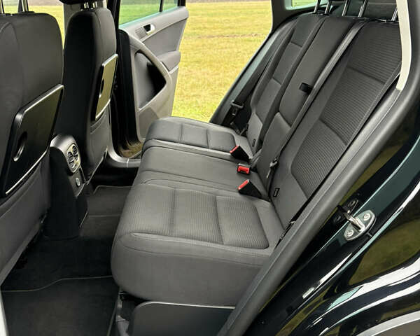 Черный Фольксваген Тигуан, объемом двигателя 1.39 л и пробегом 213 тыс. км за 9399 $, фото 28 на Automoto.ua