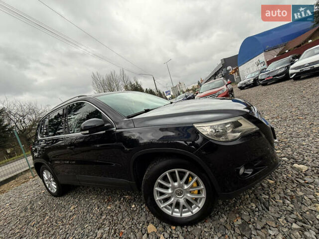Чорний Фольксваген Тігуан, об'ємом двигуна 2 л та пробігом 238 тис. км за 10599 $, фото 49 на Automoto.ua
