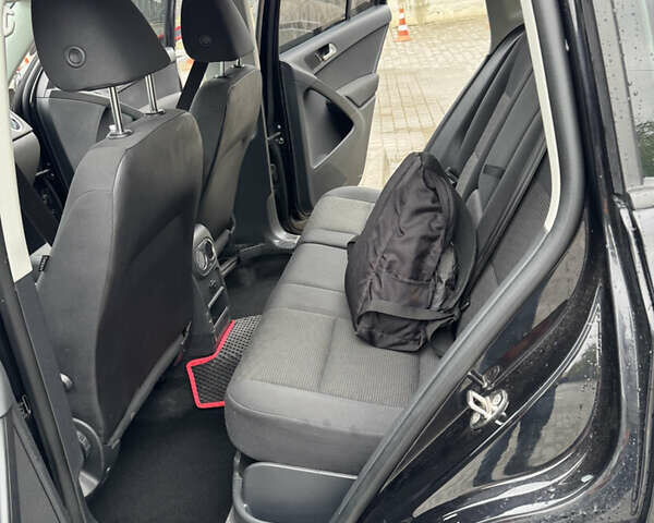 Черный Фольксваген Тигуан, объемом двигателя 1.98 л и пробегом 186 тыс. км за 11000 $, фото 19 на Automoto.ua