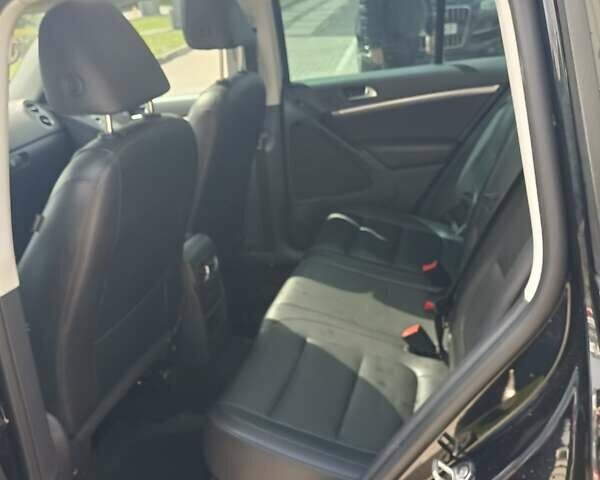 Черный Фольксваген Тигуан, объемом двигателя 2 л и пробегом 259 тыс. км за 11900 $, фото 13 на Automoto.ua