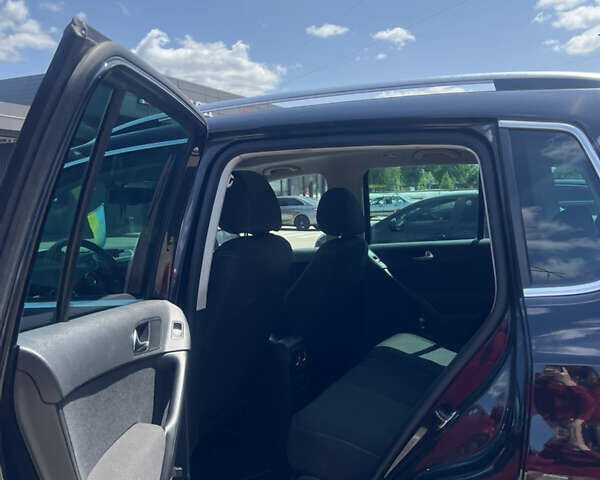 Чорний Фольксваген Тігуан, об'ємом двигуна 1.97 л та пробігом 386 тис. км за 10500 $, фото 7 на Automoto.ua