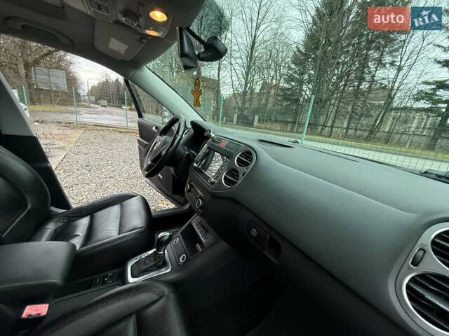 Чорний Фольксваген Тігуан, об'ємом двигуна 2 л та пробігом 238 тис. км за 10599 $, фото 21 на Automoto.ua