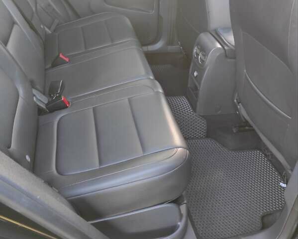 Чорний Фольксваген Тігуан, об'ємом двигуна 2 л та пробігом 285 тис. км за 9700 $, фото 15 на Automoto.ua