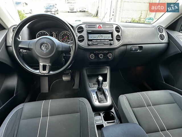Черный Фольксваген Тигуан, объемом двигателя 1.98 л и пробегом 210 тыс. км за 12000 $, фото 16 на Automoto.ua