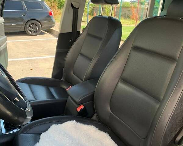 Чорний Фольксваген Тігуан, об'ємом двигуна 2 л та пробігом 226 тис. км за 11600 $, фото 12 на Automoto.ua