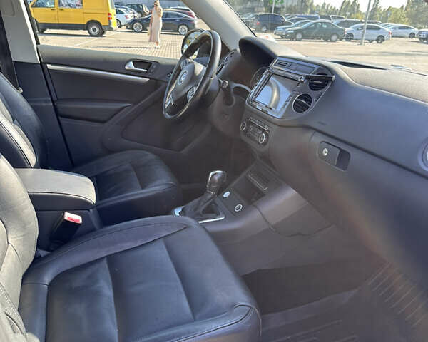 Черный Фольксваген Тигуан, объемом двигателя 1.98 л и пробегом 123 тыс. км за 14800 $, фото 12 на Automoto.ua