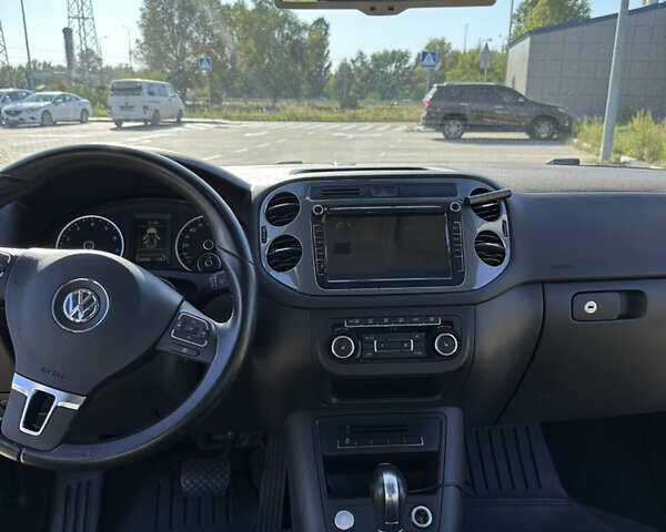 Черный Фольксваген Тигуан, объемом двигателя 1.98 л и пробегом 123 тыс. км за 14800 $, фото 19 на Automoto.ua