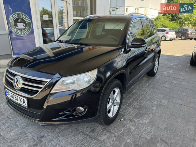 Черный Фольксваген Тигуан, объемом двигателя 1.98 л и пробегом 189 тыс. км за 10700 $, фото 2 на Automoto.ua