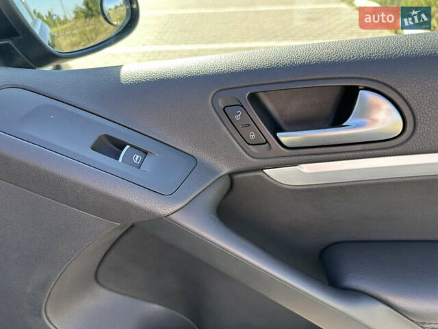 Черный Фольксваген Тигуан, объемом двигателя 1.98 л и пробегом 123 тыс. км за 14800 $, фото 74 на Automoto.ua