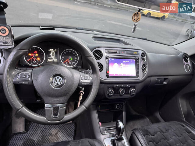 Черный Фольксваген Тигуан, объемом двигателя 1.98 л и пробегом 219 тыс. км за 11700 $, фото 10 на Automoto.ua