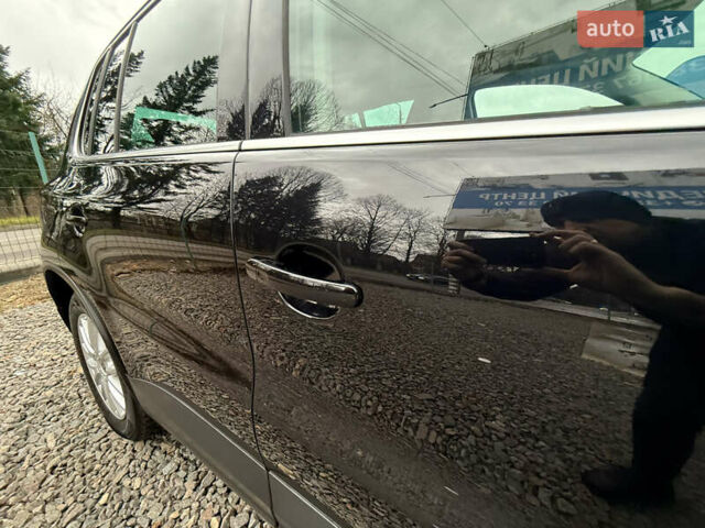 Чорний Фольксваген Тігуан, об'ємом двигуна 2 л та пробігом 238 тис. км за 10599 $, фото 53 на Automoto.ua