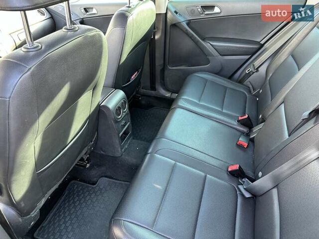 Черный Фольксваген Тигуан, объемом двигателя 2 л и пробегом 237 тыс. км за 10100 $, фото 13 на Automoto.ua