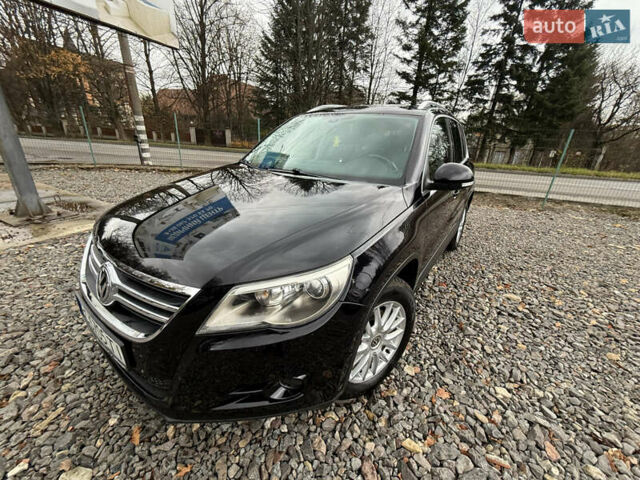 Чорний Фольксваген Тігуан, об'ємом двигуна 2 л та пробігом 238 тис. км за 10599 $, фото 5 на Automoto.ua
