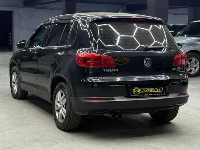 Черный Фольксваген Тигуан, объемом двигателя 2 л и пробегом 186 тыс. км за 12300 $, фото 3 на Automoto.ua
