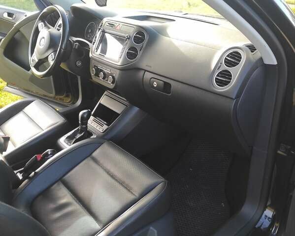 Чорний Фольксваген Тігуан, об'ємом двигуна 2 л та пробігом 285 тис. км за 9700 $, фото 18 на Automoto.ua