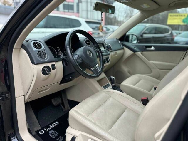 Черный Фольксваген Тигуан, объемом двигателя 2 л и пробегом 156 тыс. км за 12700 $, фото 11 на Automoto.ua