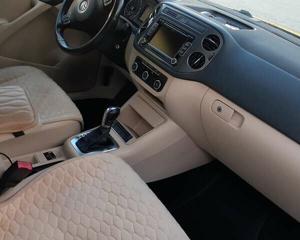 Чорний Фольксваген Тігуан, об'ємом двигуна 1.98 л та пробігом 231 тис. км за 10500 $, фото 17 на Automoto.ua