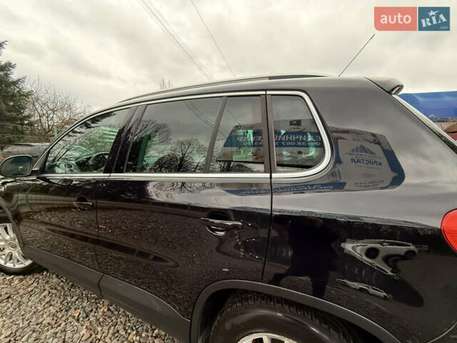 Чорний Фольксваген Тігуан, об'ємом двигуна 2 л та пробігом 238 тис. км за 10599 $, фото 72 на Automoto.ua