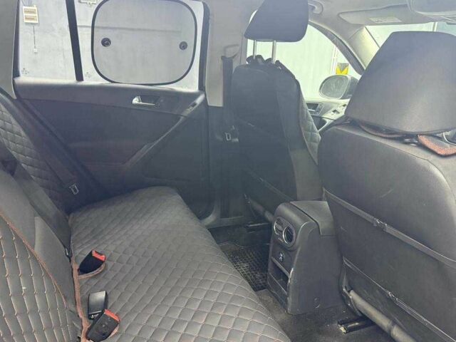 Черный Фольксваген Тигуан, объемом двигателя 2 л и пробегом 186 тыс. км за 12300 $, фото 16 на Automoto.ua