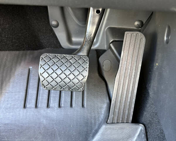 Черный Фольксваген Тигуан, объемом двигателя 1.98 л и пробегом 123 тыс. км за 14800 $, фото 76 на Automoto.ua