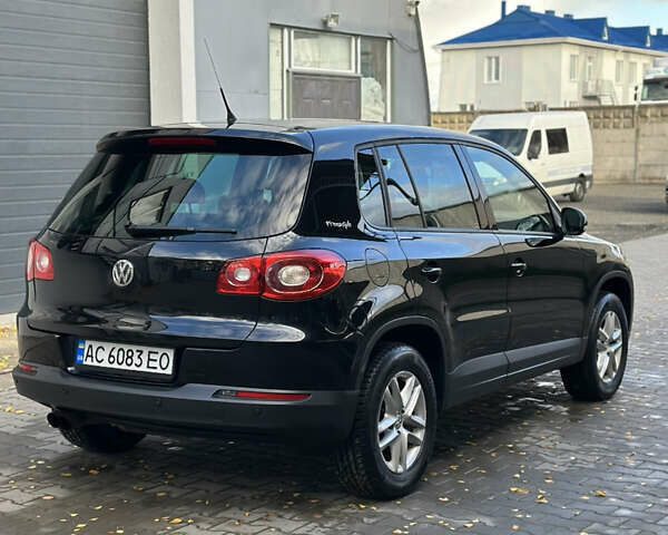 Черный Фольксваген Тигуан, объемом двигателя 1.98 л и пробегом 210 тыс. км за 12000 $, фото 7 на Automoto.ua