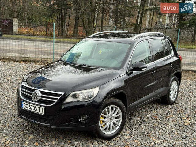 Чорний Фольксваген Тігуан, об'ємом двигуна 2 л та пробігом 238 тис. км за 10599 $, фото 7 на Automoto.ua