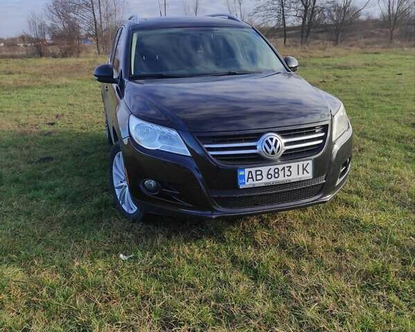 Чорний Фольксваген Тігуан, об'ємом двигуна 2 л та пробігом 285 тис. км за 9700 $, фото 6 на Automoto.ua