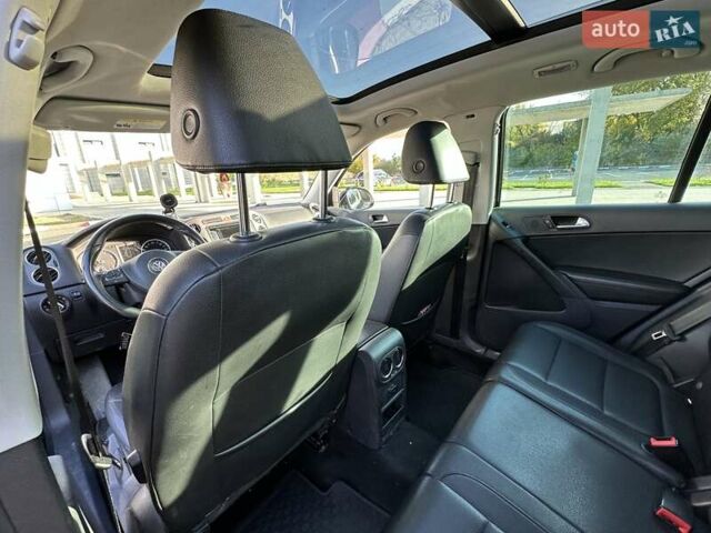 Черный Фольксваген Тигуан, объемом двигателя 2 л и пробегом 237 тыс. км за 10100 $, фото 12 на Automoto.ua