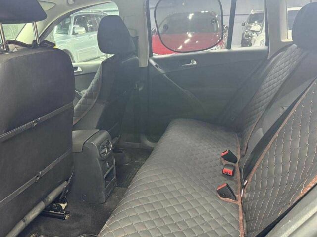 Черный Фольксваген Тигуан, объемом двигателя 2 л и пробегом 186 тыс. км за 12300 $, фото 14 на Automoto.ua