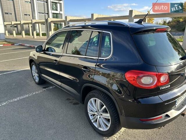 Черный Фольксваген Тигуан, объемом двигателя 2 л и пробегом 237 тыс. км за 10100 $, фото 5 на Automoto.ua
