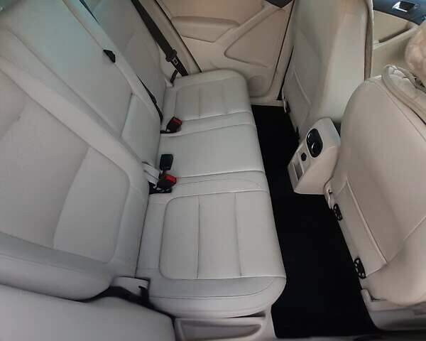 Чорний Фольксваген Тігуан, об'ємом двигуна 1.98 л та пробігом 231 тис. км за 10500 $, фото 18 на Automoto.ua