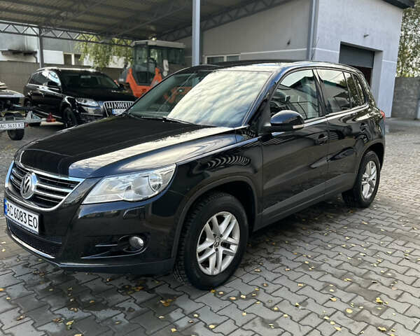 Черный Фольксваген Тигуан, объемом двигателя 1.98 л и пробегом 210 тыс. км за 12000 $, фото 4 на Automoto.ua