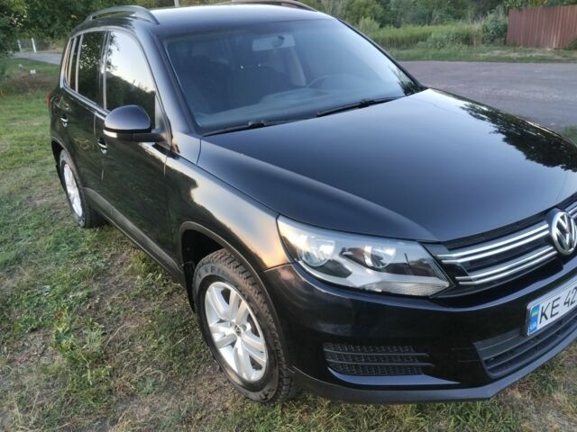 Чорний Фольксваген Тігуан, об'ємом двигуна 2 л та пробігом 370 тис. км за 8600 $, фото 1 на Automoto.ua