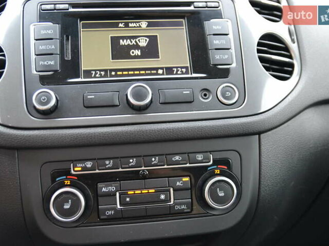 Чорний Фольксваген Тігуан, об'ємом двигуна 1.98 л та пробігом 130 тис. км за 11999 $, фото 28 на Automoto.ua